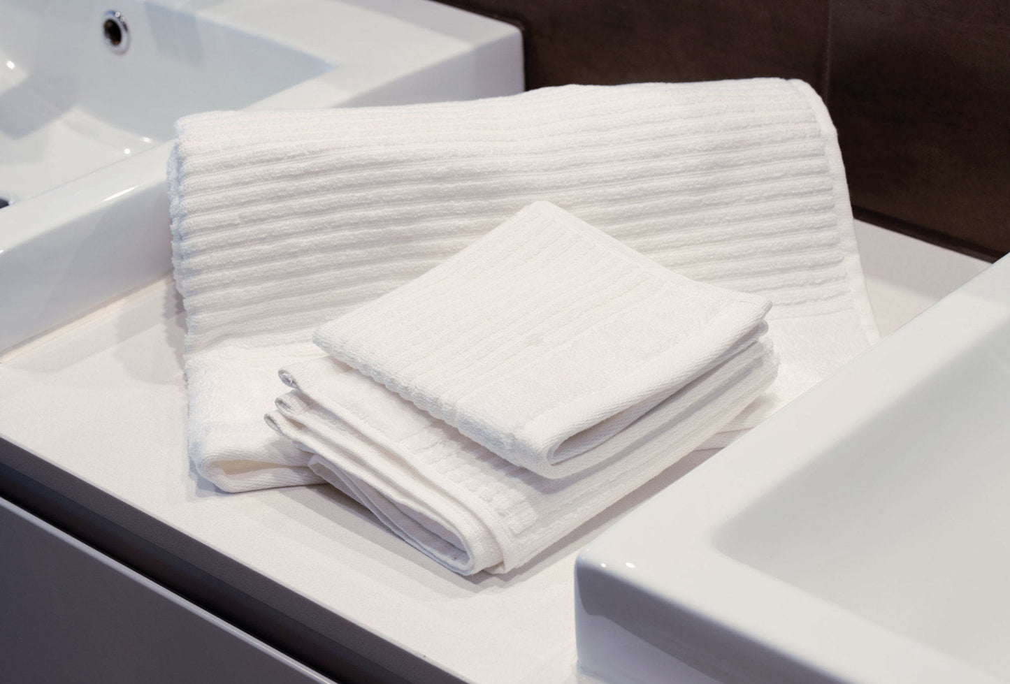 Royal Excellency Hand Towels 600GSM 100% Cotton.