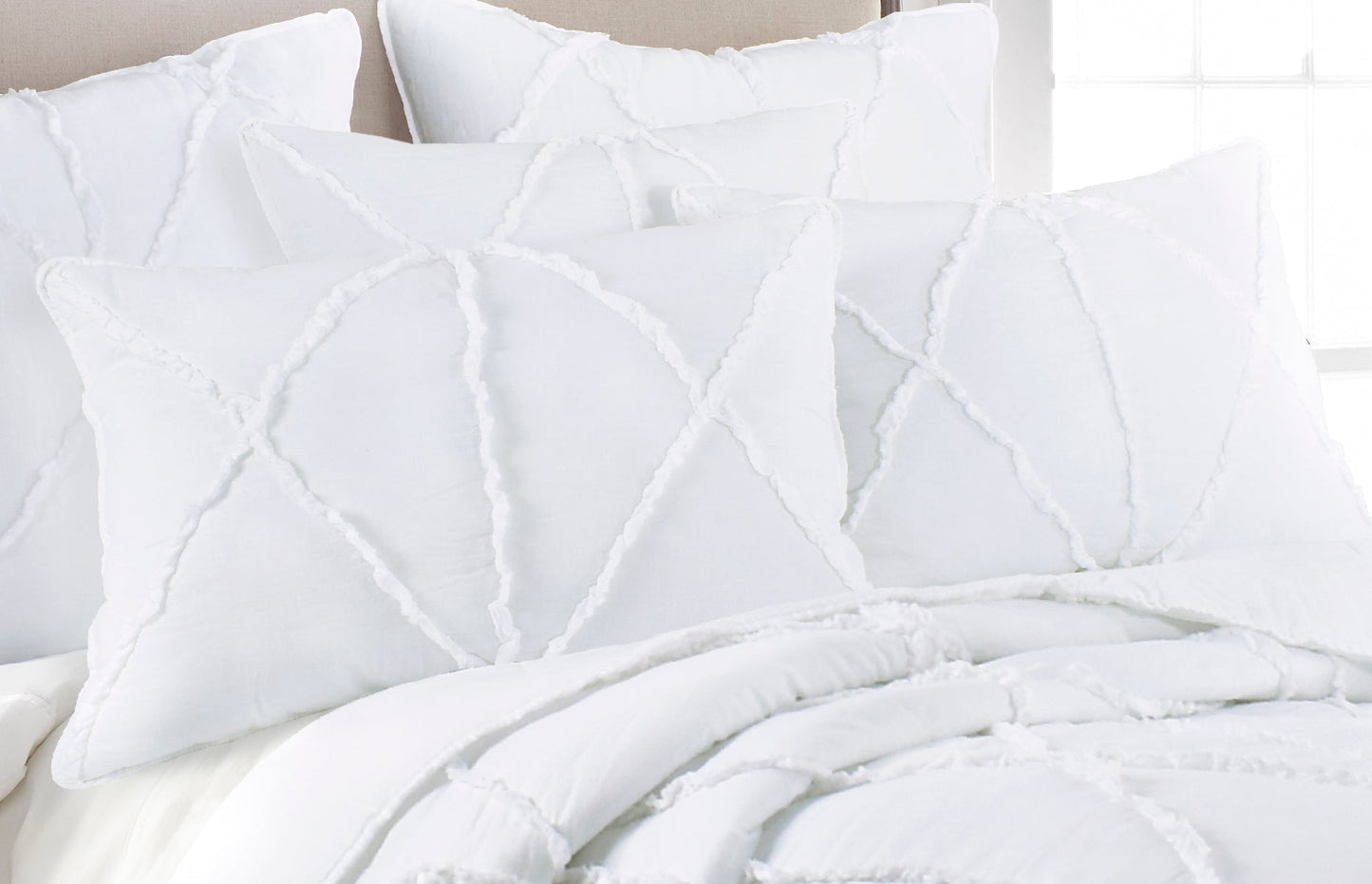 Bobby Coverlet Set.